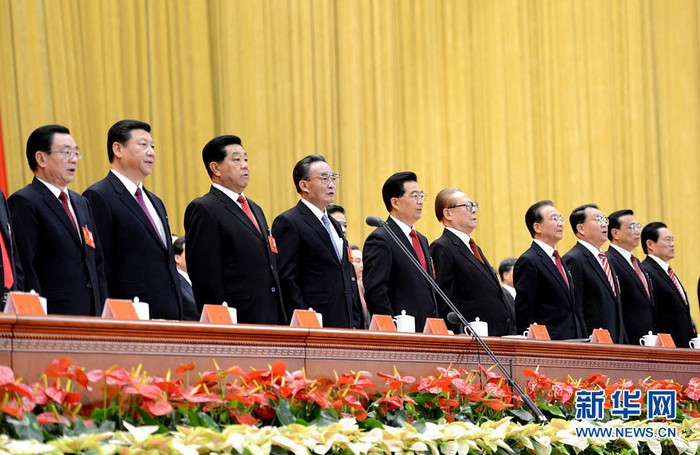 Các nhà lãnh đạo cao cấp Trung Quốc trong Thường vụ Bộ Chính trị và ông Giang Trạch Dân, cựu Tổng bí thư trong phiên khai mạc đại hội 18 ĐCSTQ ngày 8/11