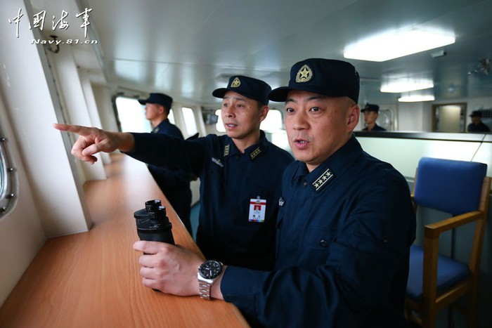 2 viên chỉ huy tàu sân bay Liêu Ninh, lon đại tá hải quân