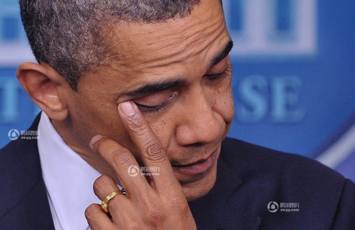 Ông chủ Nhà Trắng, Tổng thống Barack Obama cũng không khỏi bàng hoàng