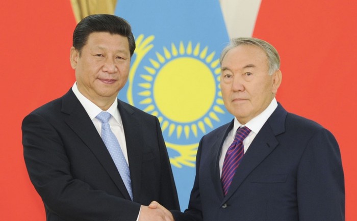 Ông Tập Cận Bình và Tổng thống nước chủ nhà Nursultan Nazarbayev.