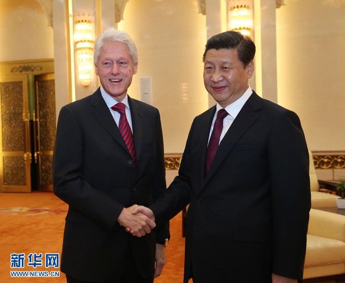 Cựu Tổng thống Mỹ Bill Clinton và Chủ tịch nước Trung Quốc ông Tập Cận Bình tại Bắc Kinh.