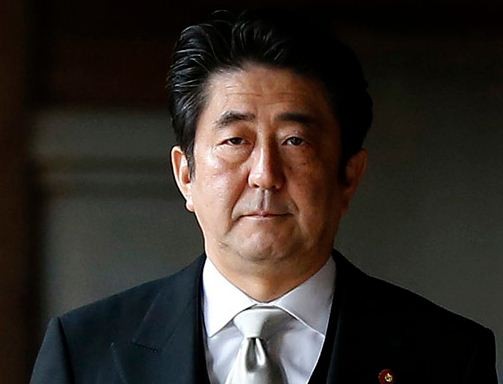 Thủ tướng Nhật Bản Shinzo Abe đi viếng đền Yasukuni.