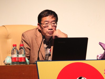 Nghê Lạc Hùng, một nhà phân tích bình luận quân sự từ Thượng Hải.