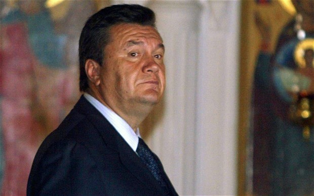 Tổng thống Ukraina bị lật đổ Victor Yanukovych được cho là đã đào thoát sang Nga.