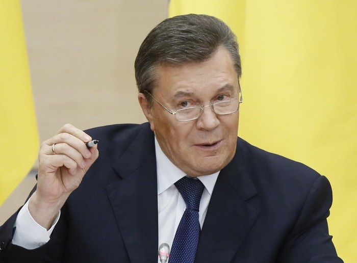 Tổng thống Ukraina bị lật đổ Victor Yanukovych bất ngờ họp báo tại Nga sau 1 tuần chạy trốn.