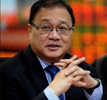 Manuel Pangilinan, Chủ tịch kiêm CEO tập đoàn Philex Petroleum vừa làm việc, chào mời công ty CNOOC, Trung Quốc.