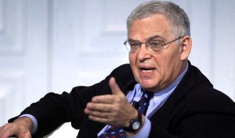 Học giả Edward Luttwak.