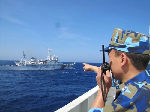 Giàn khoan, tàu quân sự, tàu bán quân sự trở thành vũ khí lợi hại để Trung Quốc tung hoành, bành trướng trên Biển Đông, bất chấp luật pháp và dư luận quốc tế.