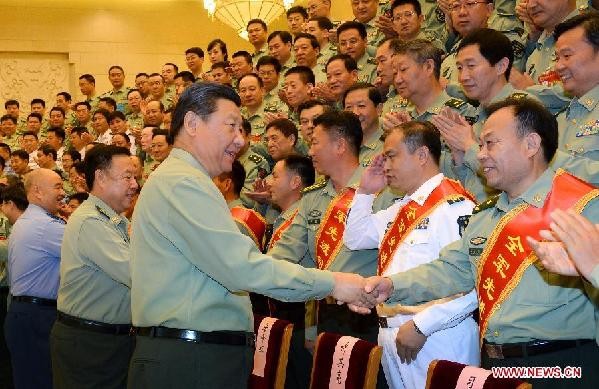 Ông Tập Cận Bình tiếp các sĩ quan chỉ huy các đơn vị chủ lực quân đội Trung Quốc về Bắc Kinh dự họp.