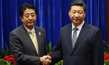 Ông Tập Cận Bình tiếp Thủ tướng Nhật Bản Shinzo Abe bên lề APEC.