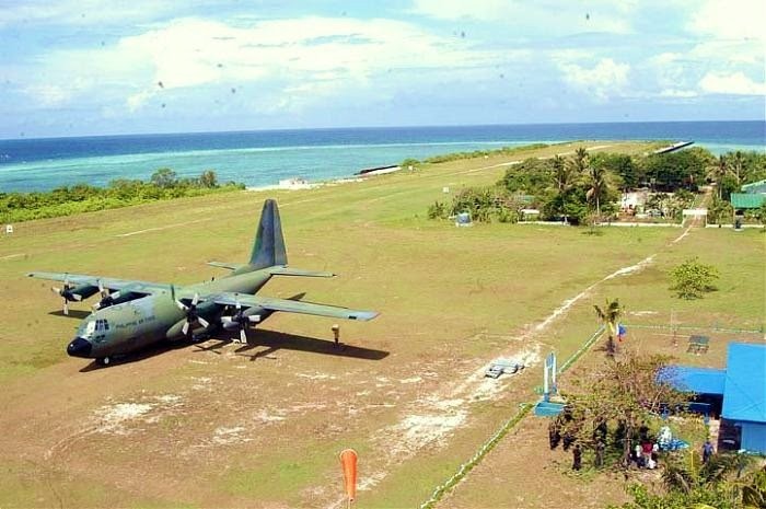 Sân bay quân sự bất hợp pháp của Philippines trên đảo Thị Tứ.