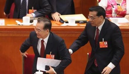Hai ông Ôn Gia Bảo và Lý Khắc Cường trong đại hội 18 đảng Cộng sản Trung Quốc.