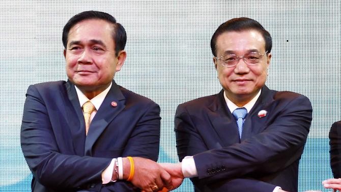 Thủ tướng Thái Lan và Trung Quốc tại hội nghị thượng đỉnh các nước tiểu vùng sông Mê Kông.
