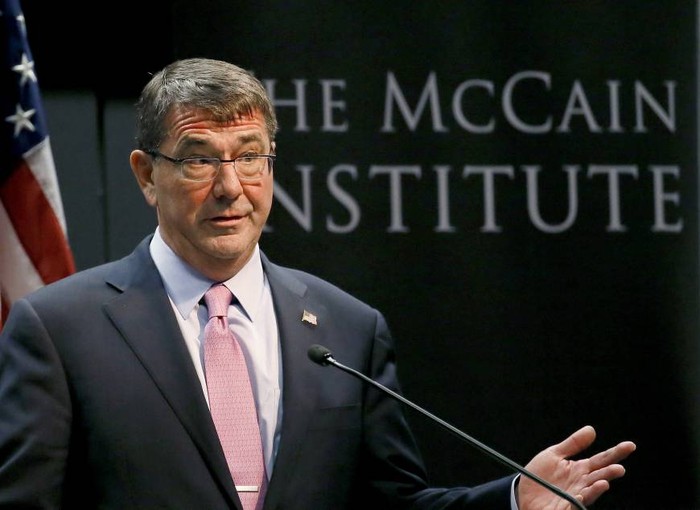 Bộ trưởng Quốc phòng Mỹ Ash Carter. Ảnh: Japan Times.