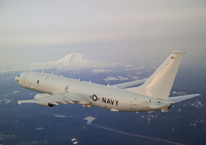 Máy bay tuần tra Hoa Kỳ đặt tại Nhật Bản đã và đang tuần tra bầu trời Biển Đông. Ảnh: Bloomberg.