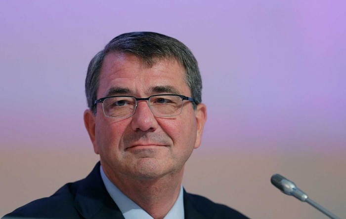 Bộ trưởng Quốc phòng Mỹ Ash Carter tại Đối thoại Shangri-la 2015. Ảnh: Sfchronicle.