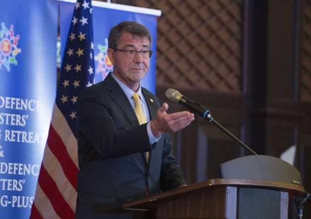 Bộ trưởng Quốc phòng Mỹ Ash Carter, ảnh: Defense.gov.