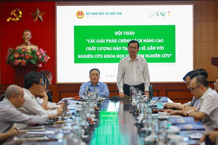 Thứ trưởng Nguyễn Văn Phúc phát biểu tại Hội thảo, ảnh: moet.gov.vn.