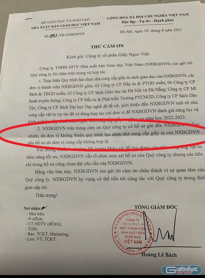 Công ty Ngọc Việt phản ánh với Bộ Giáo dục và Đào tạo, họ 2 lần gửi công văn chào hàng tham gia đấu thầu cung cấp giấy in cho Nhà xuất bản Giáo dục Việt Nam nhưng không nhận được bất kỳ thông báo hướng dẫn nào ngoài &quot;Thư cảm ơn&quot; đề ngày 20/8/2021 nhưng bì thư chuyển phát nhanh &quot;Thư cảm ơn&quot; này lại đề ngày 27/8/2021 và gửi sai địa chỉ nơi nhận.