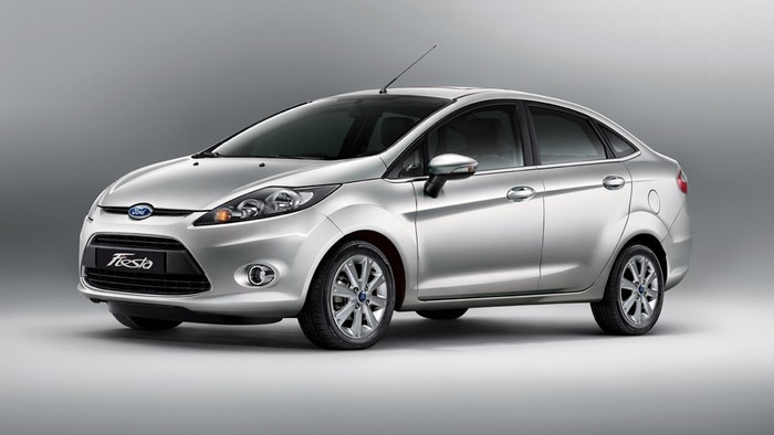 7. Ford Fiesta: Nhỏ gọn và cá tính