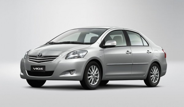 9. Toyota Vios: được thiết kế với mong muốn tạo lập một chuẩn mực toàn cầu cho dòng xe sedan hạng nhỏ trung cấp về kiểu dáng, tiện nghi, an toàn và phong cách thời trang.