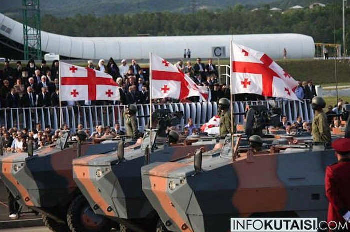Xe bọc thép chở quân của Gruzia.