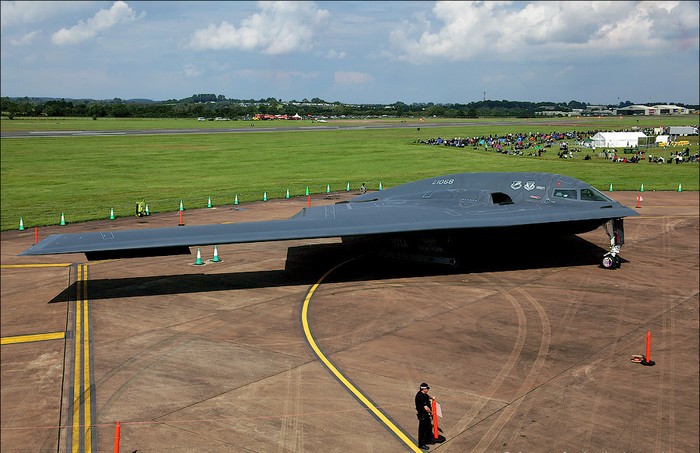 B-2 bắt đầu tham chiến trong Chiến tranh Kosovo năm 1999. Từ đó, chiếc máy bay này đã hoạt động tại Afghanistan trong Chiến dịch Tự Do Vĩnh Viễn và tại Iraq trong Chiến dịch Tự Do Iraq.