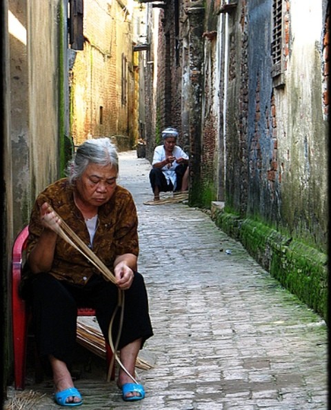 Làm nghề