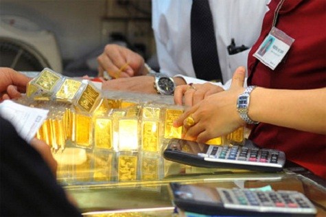 Khoảng cách giữa giá vàng trong nước và thế giới vì thế thu hẹp lại còn 1,2 triệu đồng/lượng.