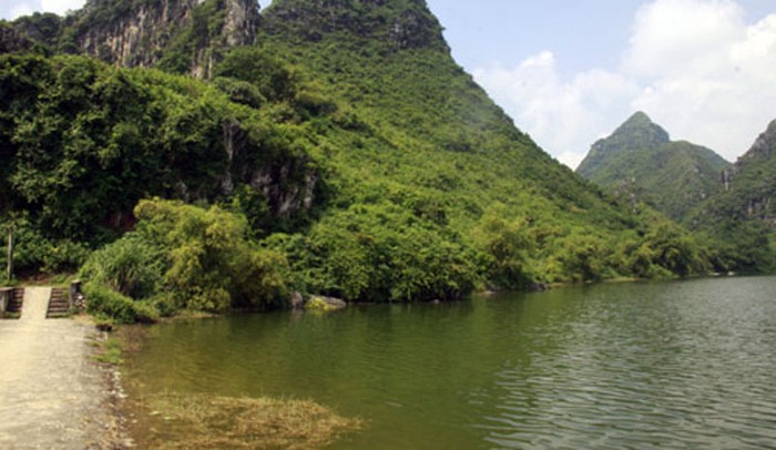 Đập chắn hồ Tuy Lai, nơi đã cướp đi sinh mạng của 8 em học sinh Trường THCS An Mỹ. Ảnh: ThanhNien