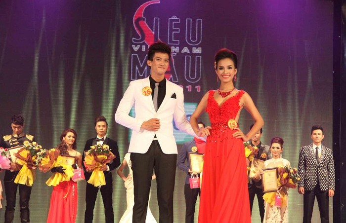 Giải Đồng Siêu mẫu năm nay thuộc về 2 thí sinh: Hà Việt Dũng và Phan Lê Ái Phương