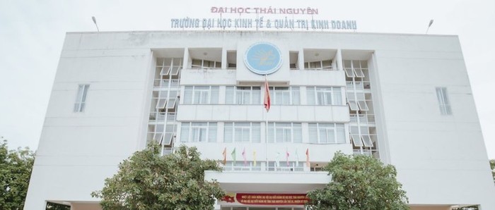 kinh doanh và quản trị.jpg