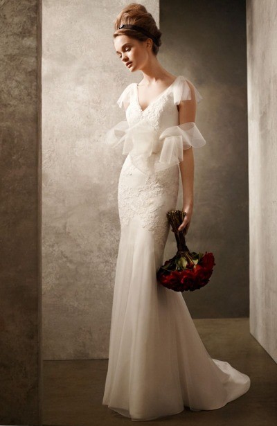 Bộ sưu tập David's Bridal của nhà thiết kế Vera Wang mang đến những bộ váy cưới tuyệt đẹp giúp các cô dâu xinh như những nàng công chúa.