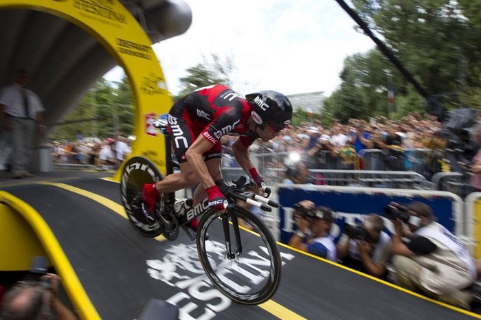 Cadel Evans (Australia) khởi đầu Tour de France 2011