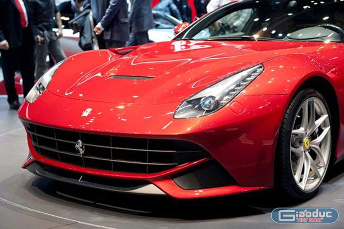 Chiếc siêu xe mới nhất của Ferrari này là con ngựa chiến nhanh nhất và mạnh nhất từng được chế tạo