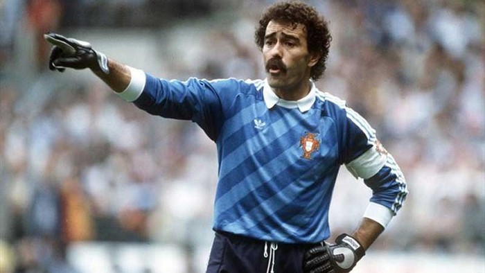 EURO 1984: Thủ thành Bento giúp Bồ Đào Nha chỉ thủng lưới đúng 1 lần tại bảng B và lọt vào bán kết với vị trí thứ 2.