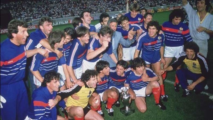 Trong trận chung kết, Michel Platini và Bruno Bellone lập công giúp Pháp đăng quang trên sân nhà. Platini trở thành Vua phá lưới với 9 bàn thắng.