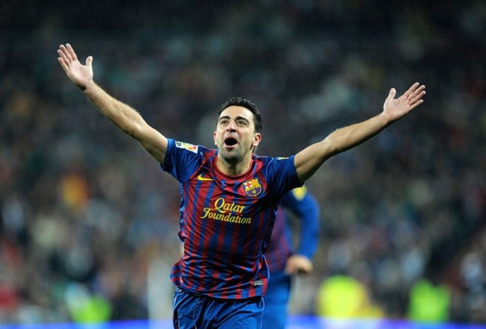 4. Xavi: Không một ai trong năm 2012 này có thể chuyền trung bình hơn 90 đường chuyền/trận với tỷ lệ chính xác trên 90% ở cả giải VĐQG và EURO 2012, ngoại trừ Xavi. Một năm không nổi bật của lão tướng này, nhưng điều đó không có nghĩa là anh không xuất sắc. Xavi đứng đầu danh sách những chân chuyền chính xác nhất châu Âu, đưa Barcelona tới chức vô địch Copa del Rey và thiết lập 2 kiến tạo để Tây Ban Nha bảo vệ thành công ngôi Quán quân châu Âu.