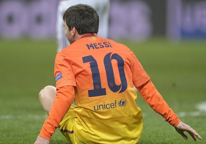 Lối đá ấy khiến Lionel Messi bị khóa chặt trong toàn bộ trận đấu.