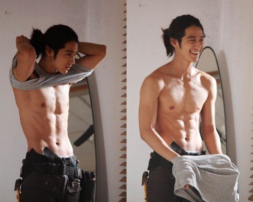 Chàng Kim Bum ngọt ngào ngày nào giờ cũng trở thành một chàng trai mạnh mẽ với cơ bụng 6 múi.