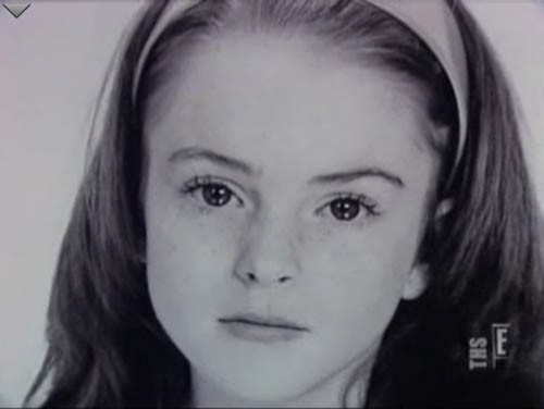 Đây là một trong những tấm hình đẹp nhất lưu giữ khoảnh khắc tuổi thơ của Lindsay. Gương mặt đẹp như tranh vẽ, đôi mắt hút hồn. (Ảnh: ML looks) Xem thêm: Ngắm Sao nam "mặt hoa da phấn"