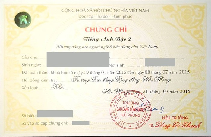 Sở nội vụ Hải Phòng đang xem xét, báo cáo Bộ Nội vụ &quot;hợp thức hóa&quot; chứng chỉ tiếng Anh bậc 2 do Trường Cao đẳng Cộng đồng Hải Phòng cấp năm 2015. (Ảnh: Lã Tiến)