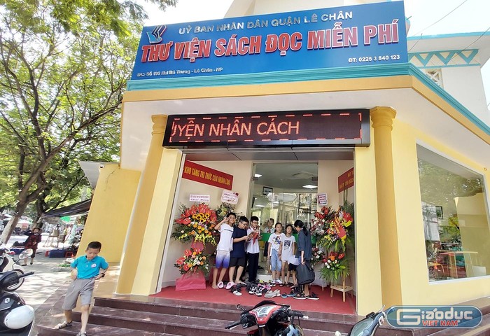 Thư viện sách đọc miễn phí tại quận Lê Chân vừa mới khánh thành, đưa vào sử dụng (Ảnh: Lã Tiến)