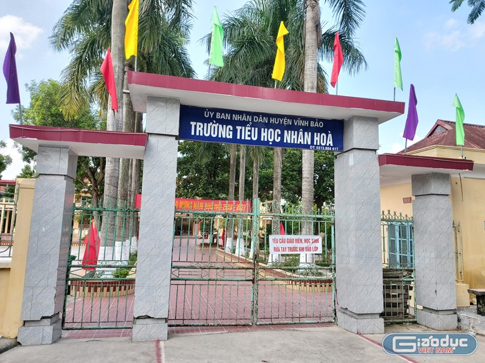 Trường Tiểu học Nhân Hòa kêu gọi phụ huynh tài trợ bằng hiện vật đối với các khoản xã hội hóa (Ảnh: Lã Tiến)