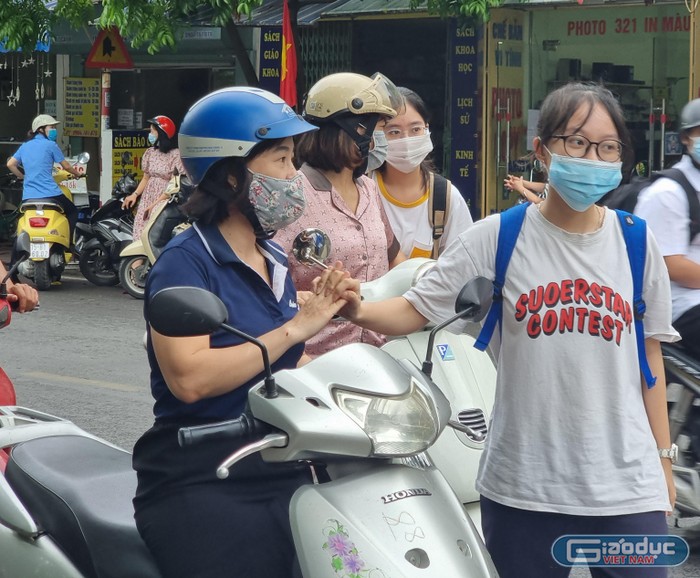 Nhiều học sinh bày tỏ sự tự tin khi tham gia kỳ thi mặc dù việc ôn luyện gặp nhiều khó khăn khi tình hình dịch bệnh tại Hải Phòng có diễn biến phức tạp (Ảnh: Phương Linh)