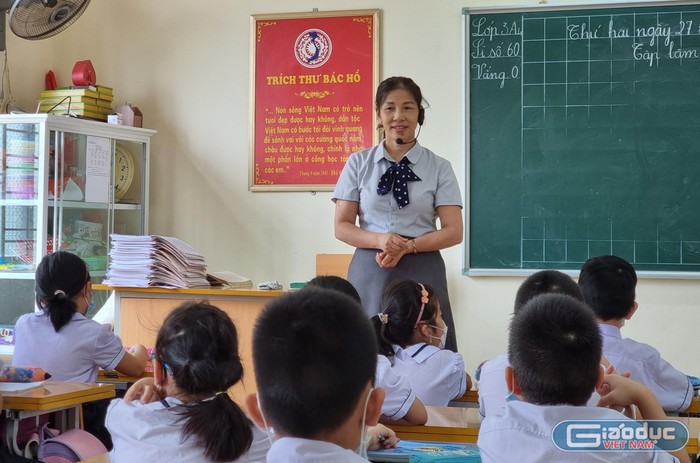 Theo cô giáo Mùi, công tác chuyên môn là xương sống của mỗi nhà trường (Ảnh: Phương Linh)