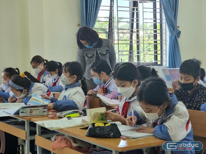 Trường Tiểu học Thành Tô hoàn thành kiểm tra các môn Toán, Tiếng Việt, Tiếng Anh trong 3 ngày (Ảnh: Phương Linh)