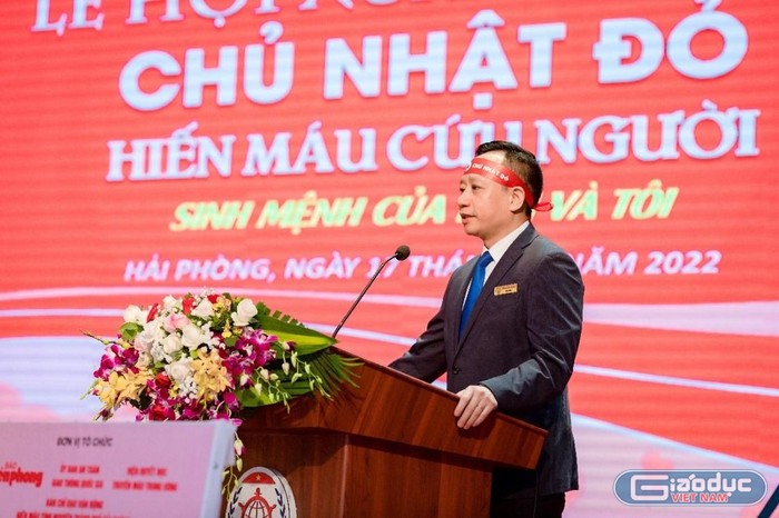 Phó giáo sư. Tiến sĩ Phạm Xuân Dương – Hiệu Trưởng Trường Đại học Hàng hải Việt Nam, đại diện cán bộ, giáo viên và sinh viên Nhà trường phát biểu hưởng ứng chương trình (Ảnh: TK)