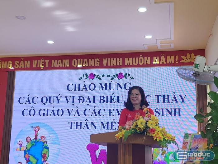 Cô giáo Nguyễn Thị Hường - Hiệu trưởng Trường Trung học cơ sở Trần Hưng Đạo phát biểu tại chuyên đề (Ảnh: Lã Tiến)