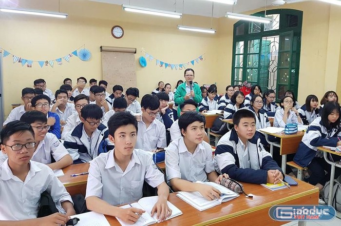 Học sinh gấp rút ôn luyện cho kì thì Trung học phổ thông Quốc gia 2019 và phải chịu áp lực từ nhiều phía. (Ảnh: Lã Tiến)